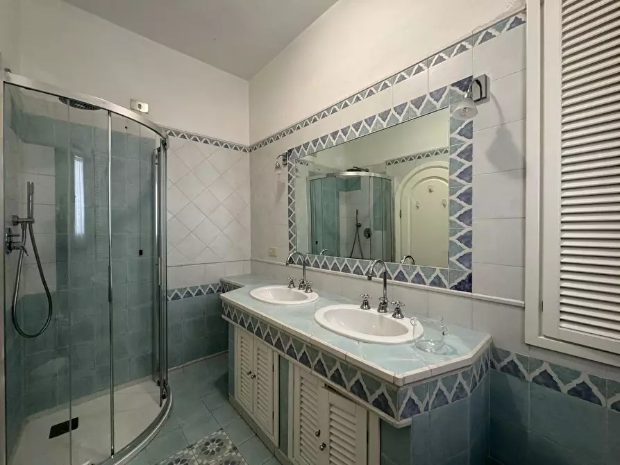 Immagine 19 di Villa in vendita  a Forte Dei Marmi