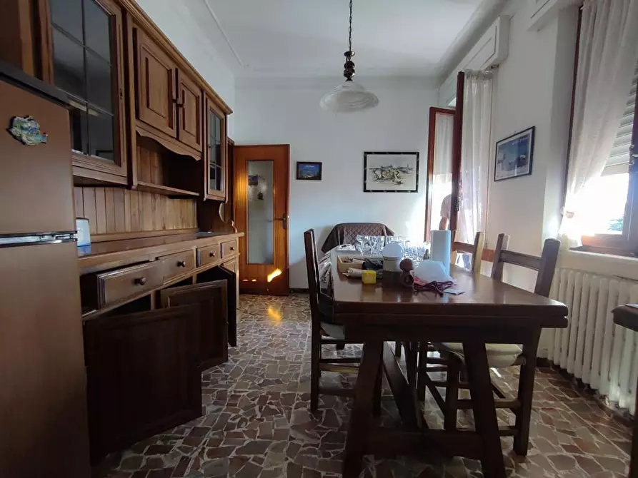 Immagine 10 di Casa indipendente in vendita  a Carrara