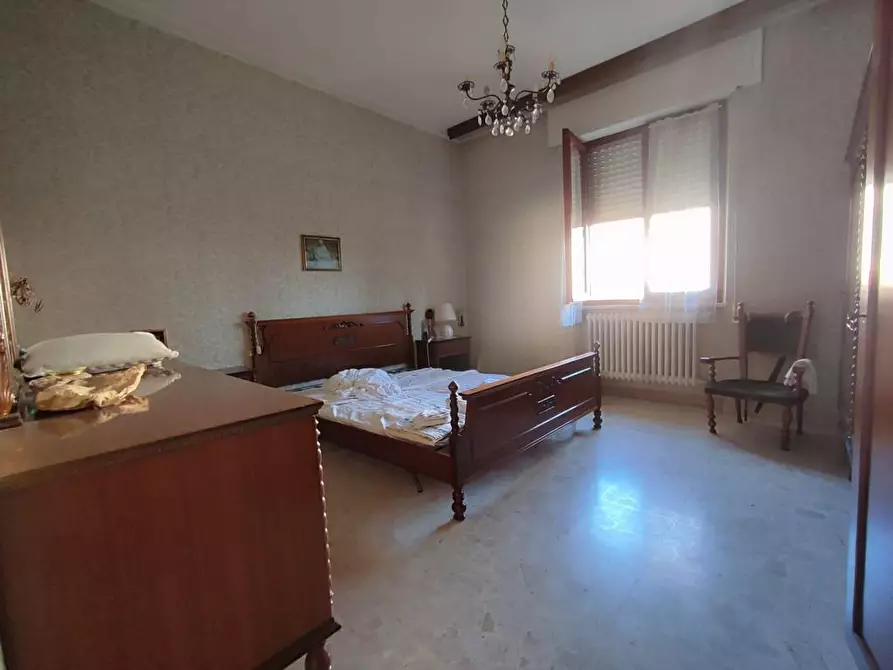 Immagine 17 di Casa indipendente in vendita  a Carrara