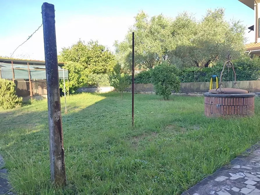 Immagine 22 di Casa indipendente in vendita  a Carrara