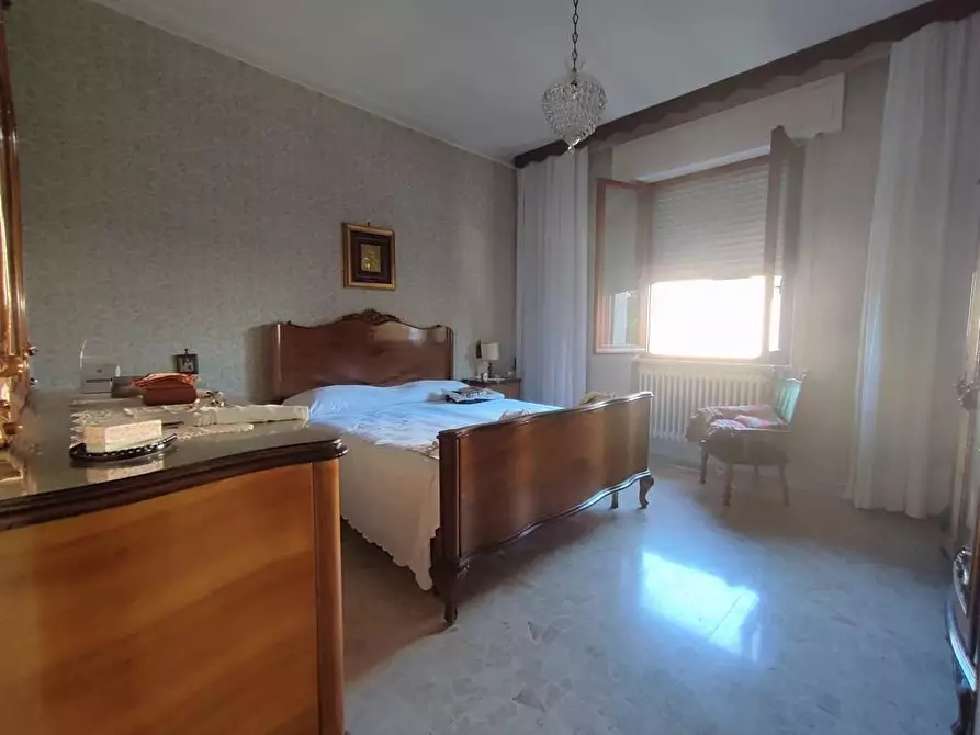 Immagine 13 di Casa indipendente in vendita  a Carrara