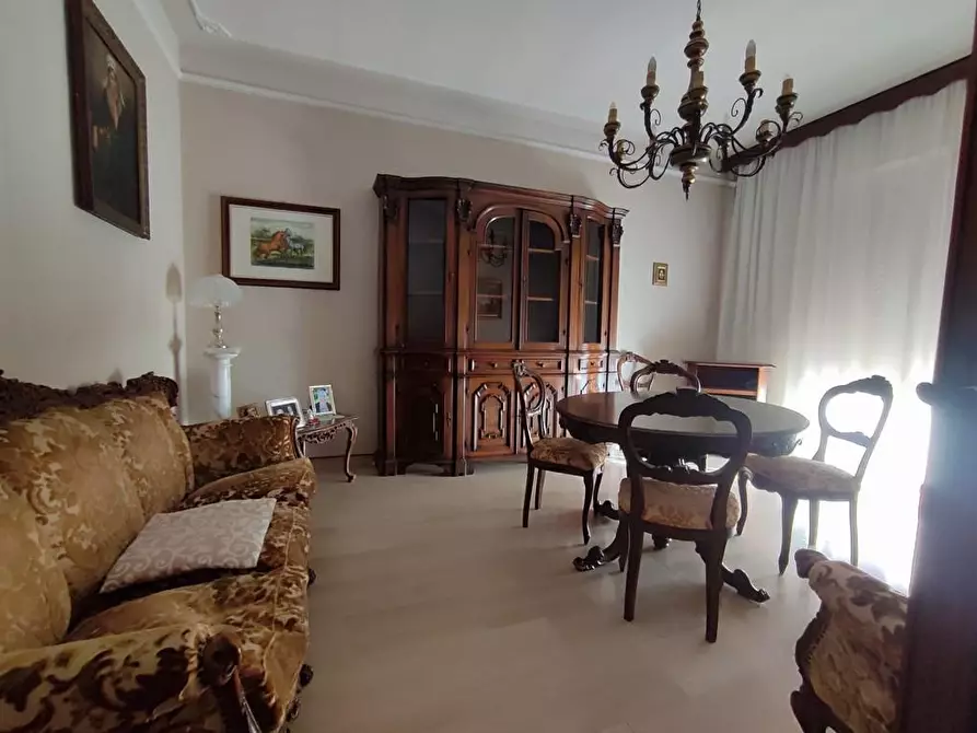 Immagine 12 di Casa indipendente in vendita  a Carrara