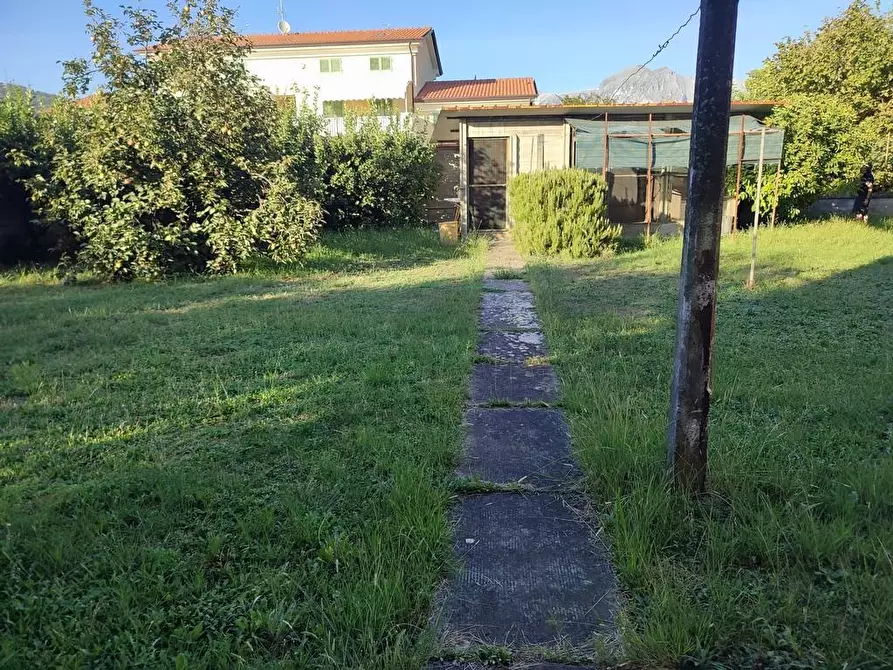 Immagine 4 di Casa indipendente in vendita  a Carrara