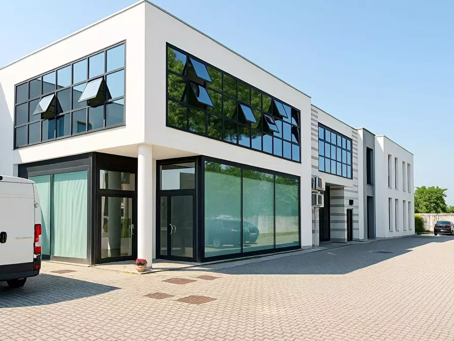 Immagine 2 di Ufficio in vendita  a Pontedera