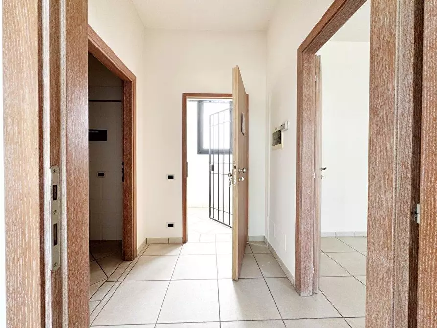 Immagine 15 di Ufficio in vendita  a Pontedera