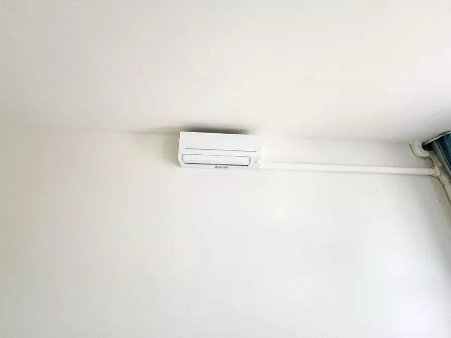 Immagine 12 di Ufficio in vendita  a Pontedera