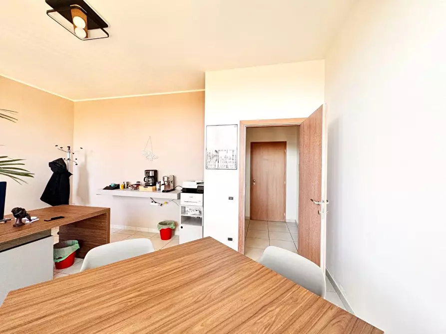 Immagine 7 di Ufficio in vendita  a Pontedera