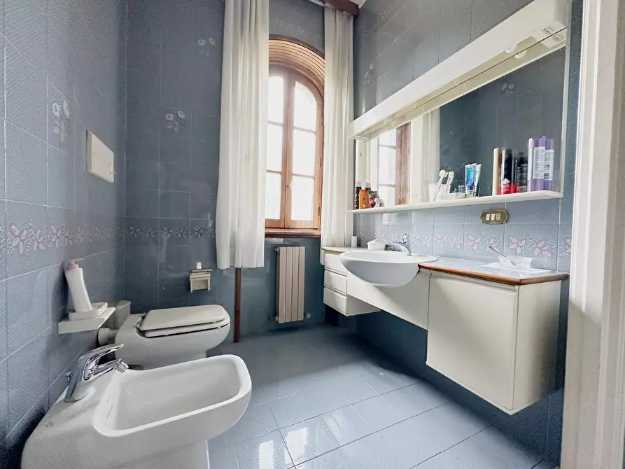 Immagine 33 di Villa in vendita  a Lucca