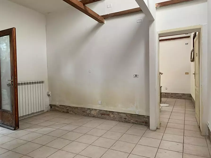 Immagine 6 di Appartamento in vendita  a Pisa