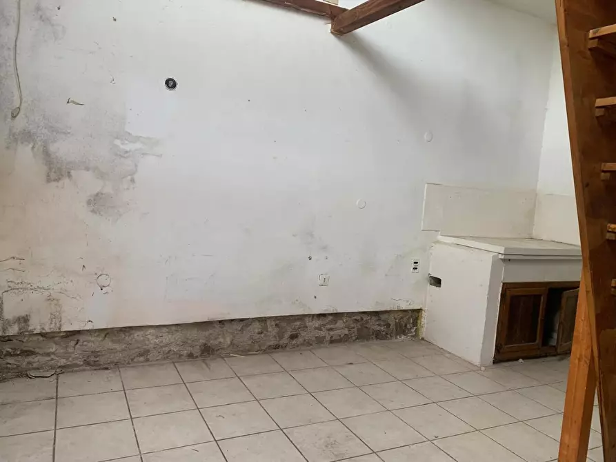 Immagine 2 di Appartamento in vendita  a Pisa