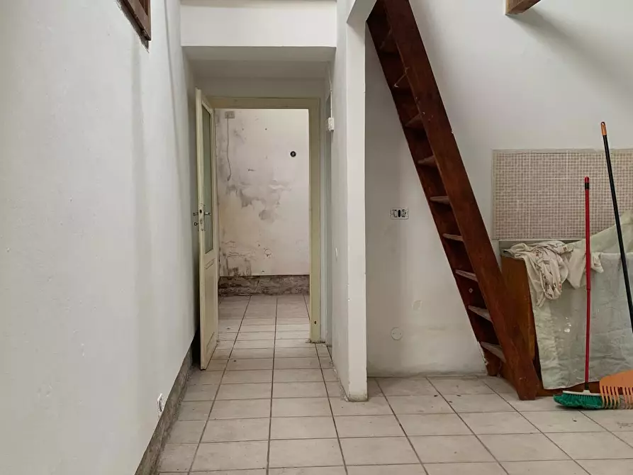 Immagine 8 di Appartamento in vendita  a Pisa