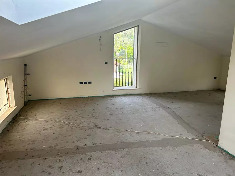 Immagine 31 di Villa in vendita  a Massarosa