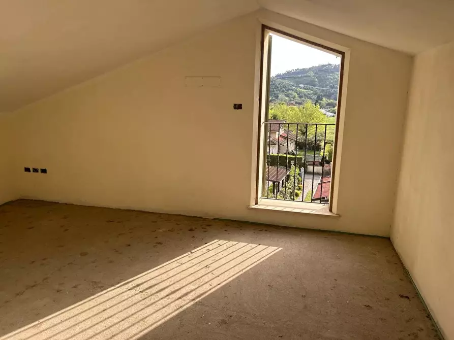 Immagine 28 di Villa in vendita  a Massarosa