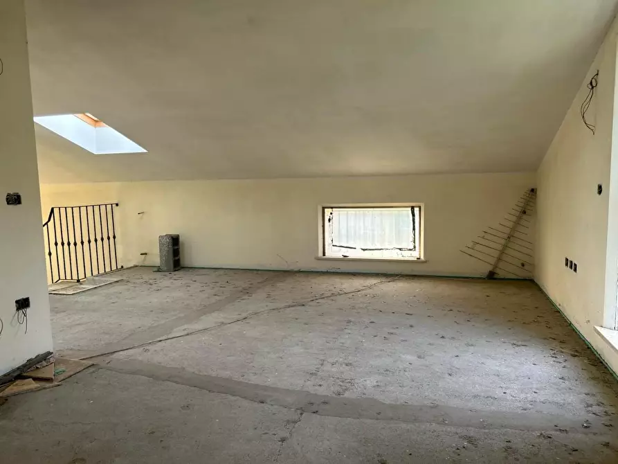 Immagine 30 di Villa in vendita  a Massarosa