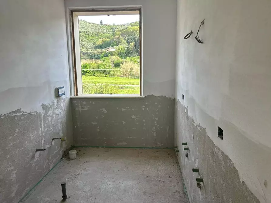 Immagine 21 di Villa in vendita  a Massarosa