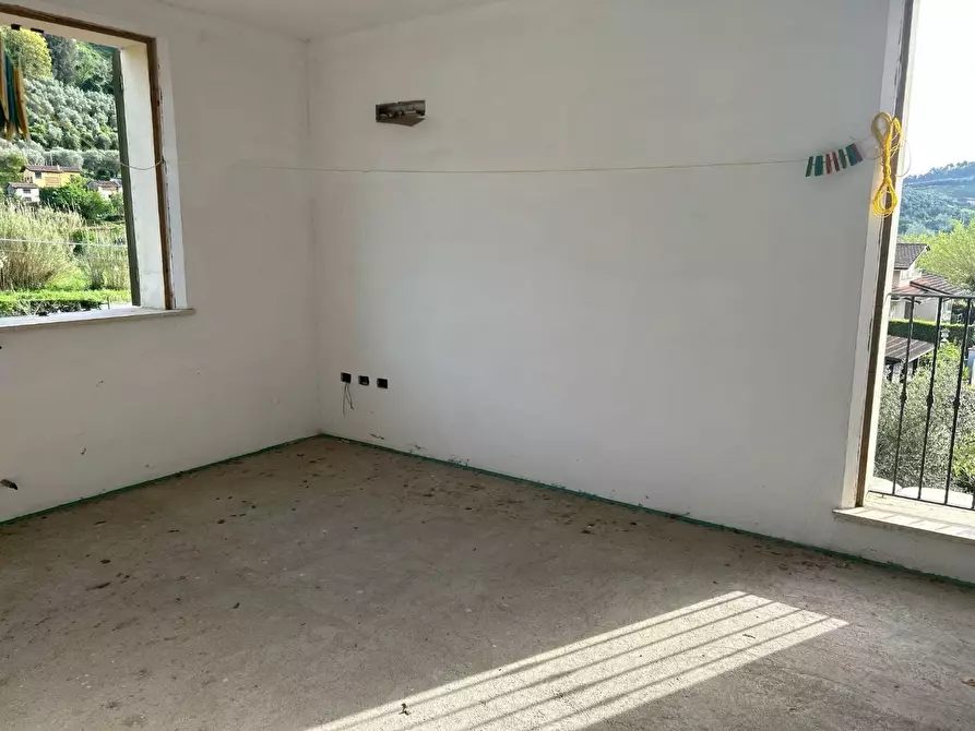 Immagine 16 di Villa in vendita  a Massarosa