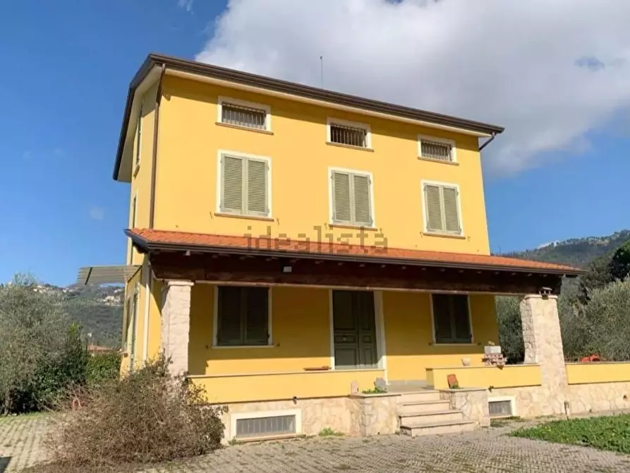 Immagine 40 di Villa in vendita  a Massarosa