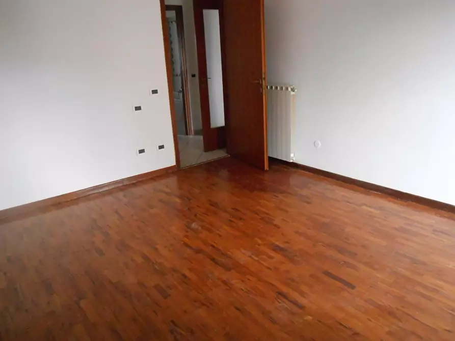 Immagine 9 di Appartamento in vendita  a Pontedera