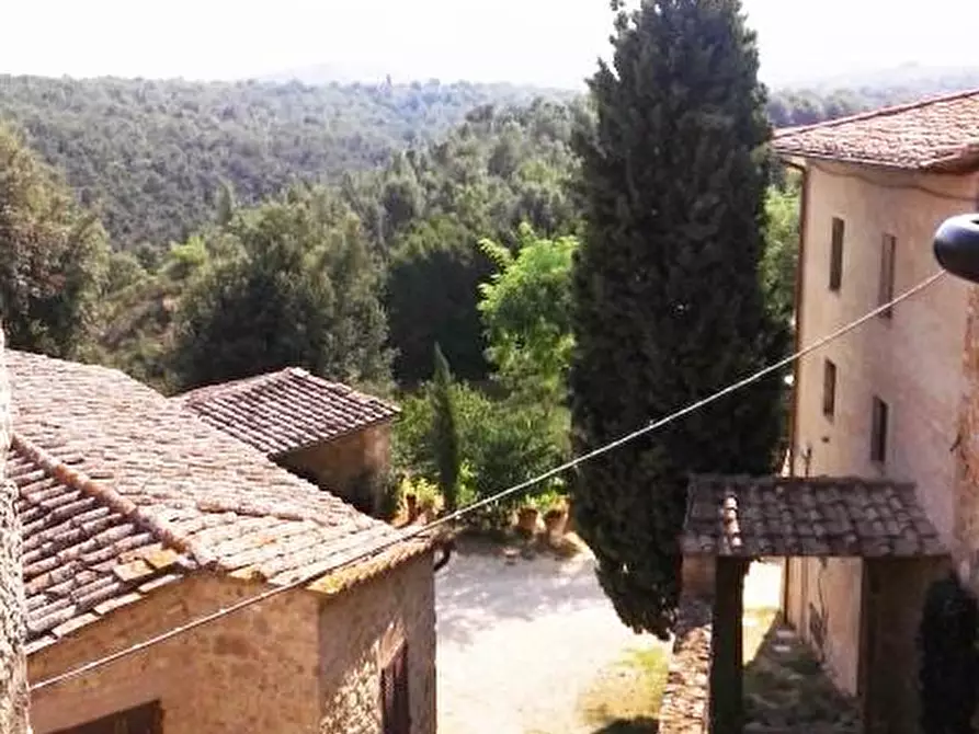 Immagine 41 di Palazzo in vendita  a Colle Di Val D'elsa