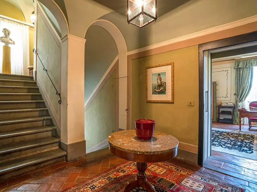 Immagine 25 di Immobile di prestigio in vendita  a Larciano