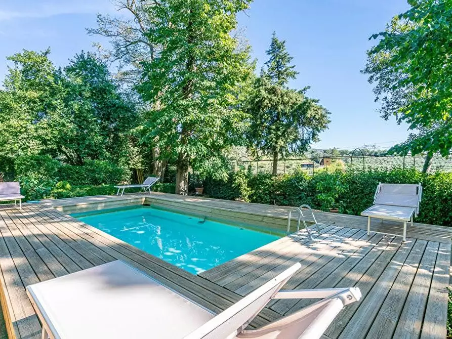 Immagine 45 di Immobile di prestigio in vendita  a Larciano