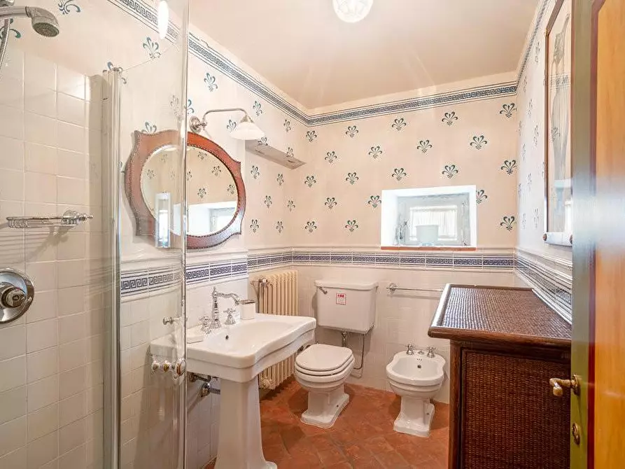 Immagine 13 di Immobile di prestigio in vendita  a Larciano