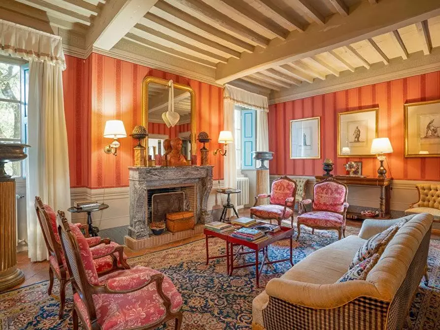 Immagine 7 di Immobile di prestigio in vendita  a Larciano