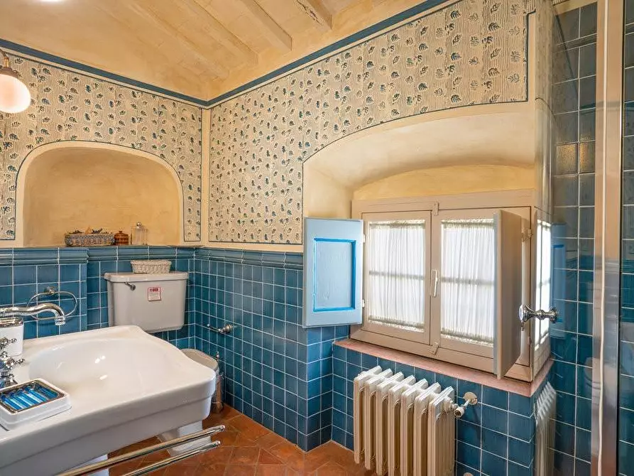 Immagine 11 di Immobile di prestigio in vendita  a Larciano