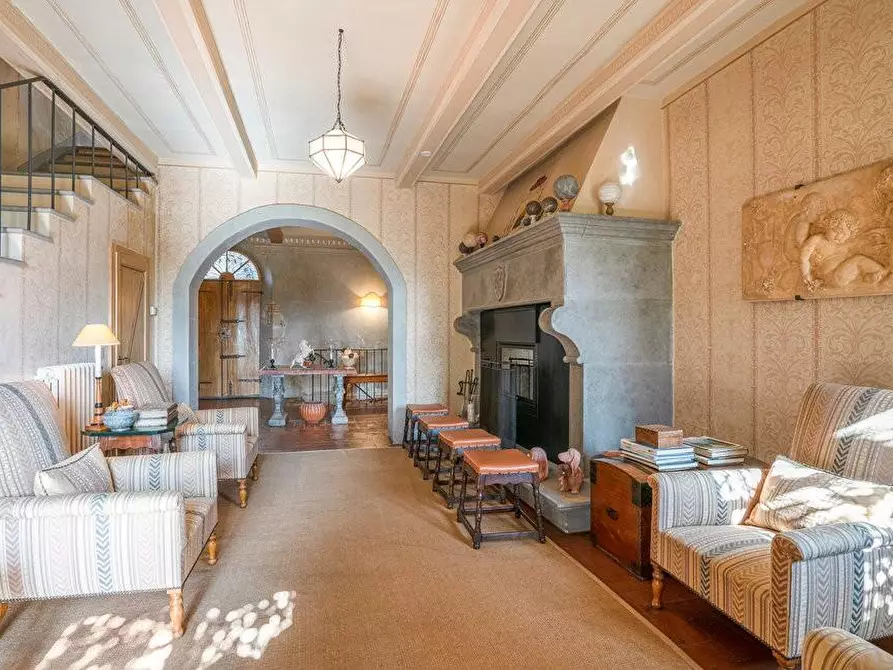 Immagine 30 di Immobile di prestigio in vendita  a Larciano