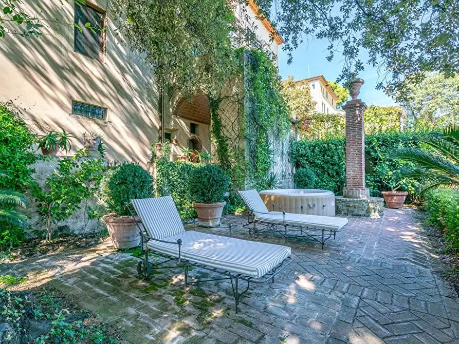 Immagine 37 di Immobile di prestigio in vendita  a Larciano