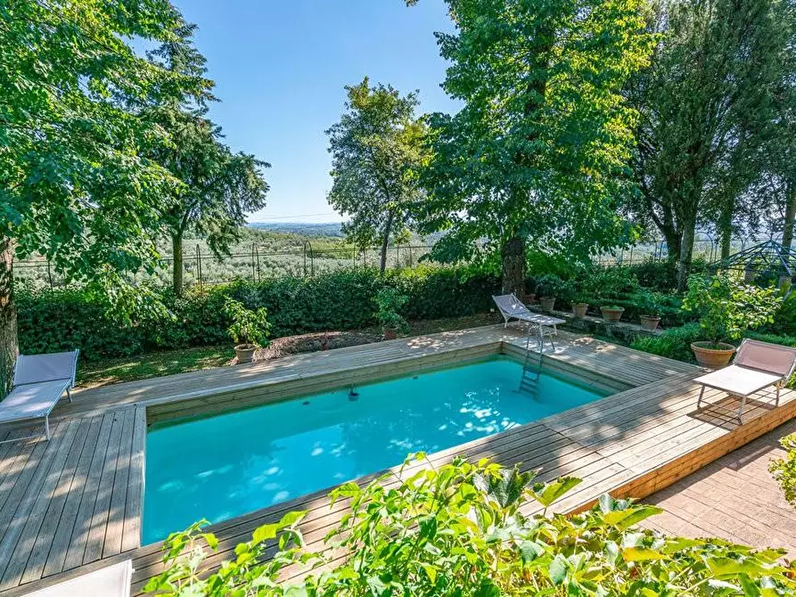 Immagine 5 di Immobile di prestigio in vendita  a Larciano