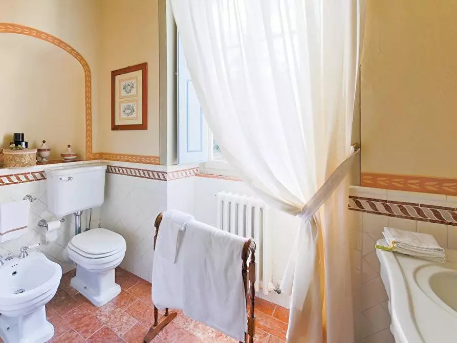 Immagine 14 di Immobile di prestigio in vendita  a Larciano