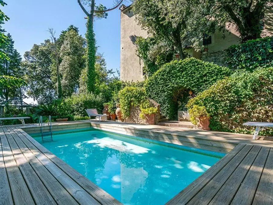 Immagine 43 di Immobile di prestigio in vendita  a Larciano