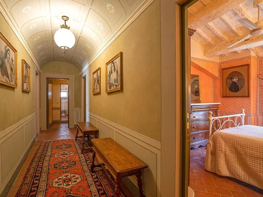 Immagine 26 di Immobile di prestigio in vendita  a Larciano