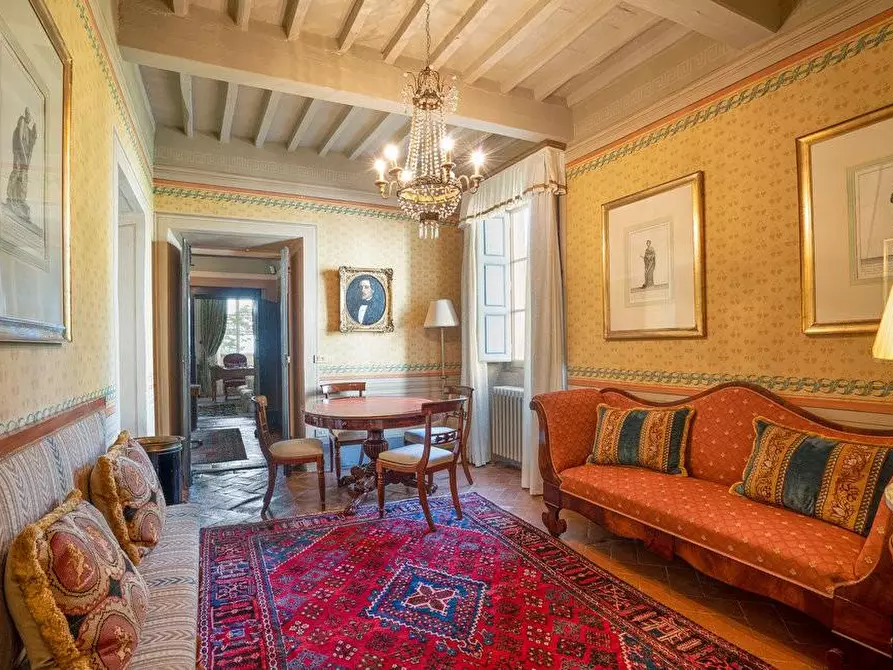 Immagine 21 di Immobile di prestigio in vendita  a Larciano