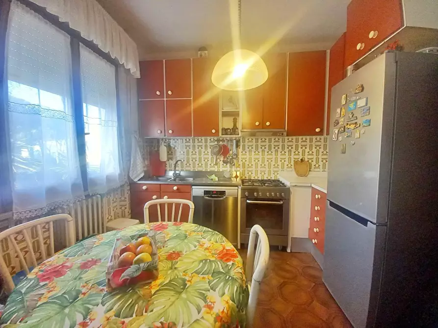 Immagine 3 di Appartamento in vendita  a Cecina