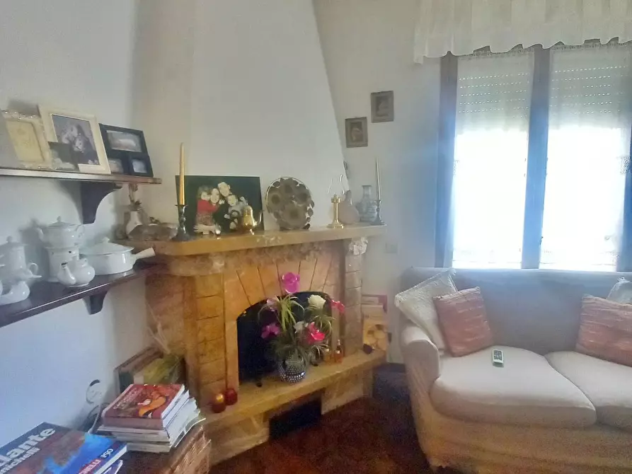 Immagine 11 di Appartamento in vendita  a Cecina