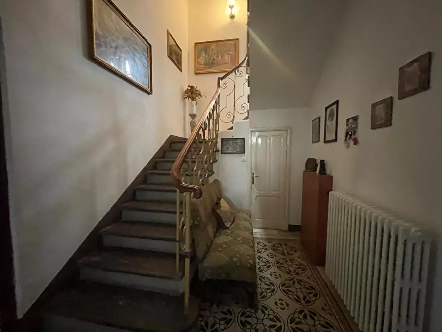 Immagine 10 di Villa in vendita  a Capannori