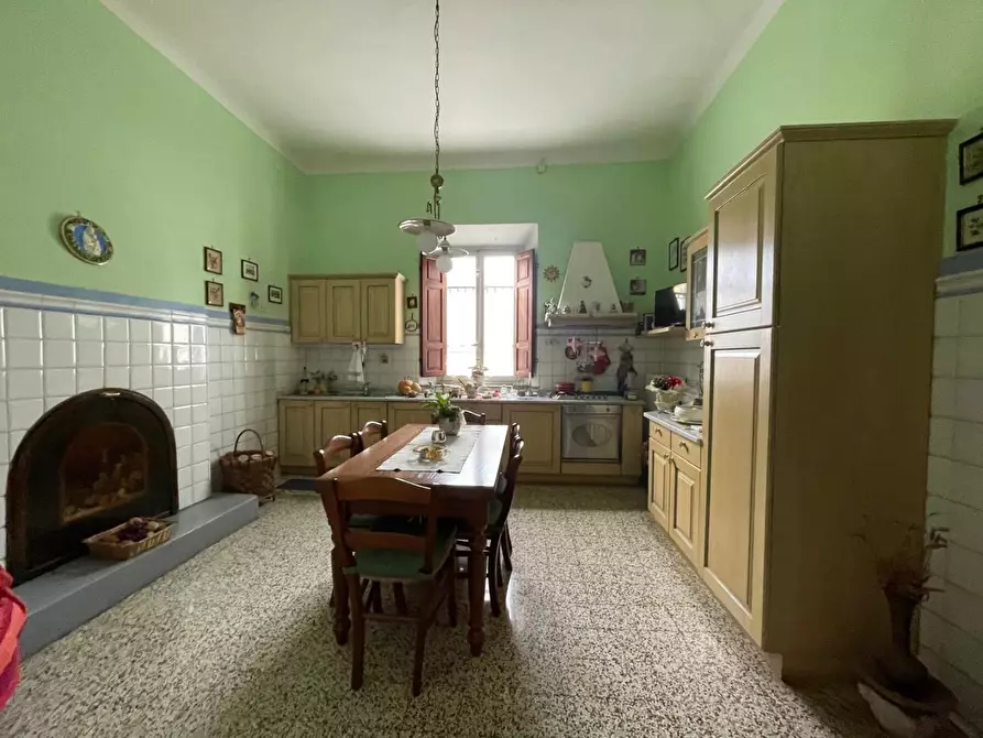 Immagine 16 di Villa in vendita  a Capannori