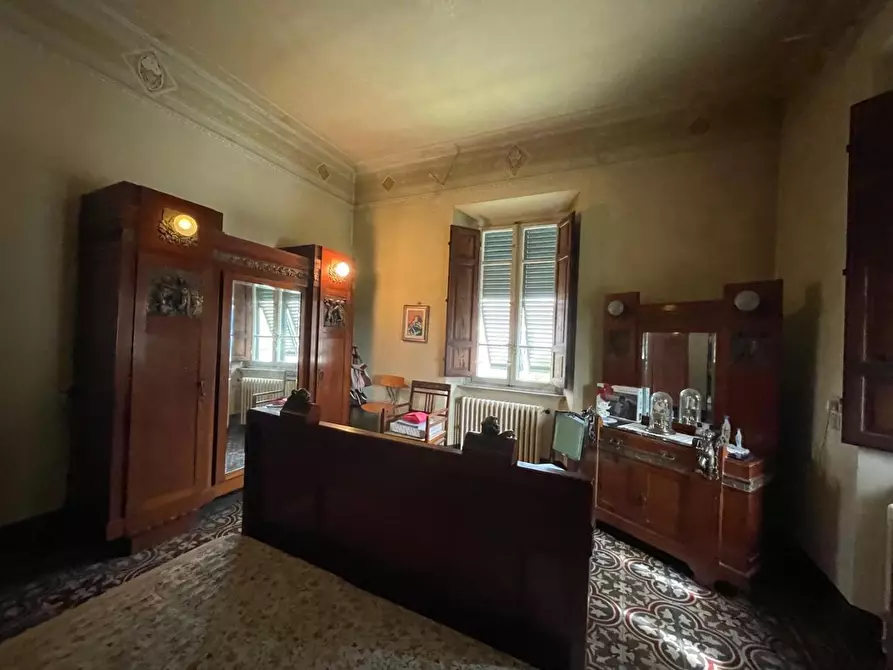 Immagine 39 di Villa in vendita  a Capannori