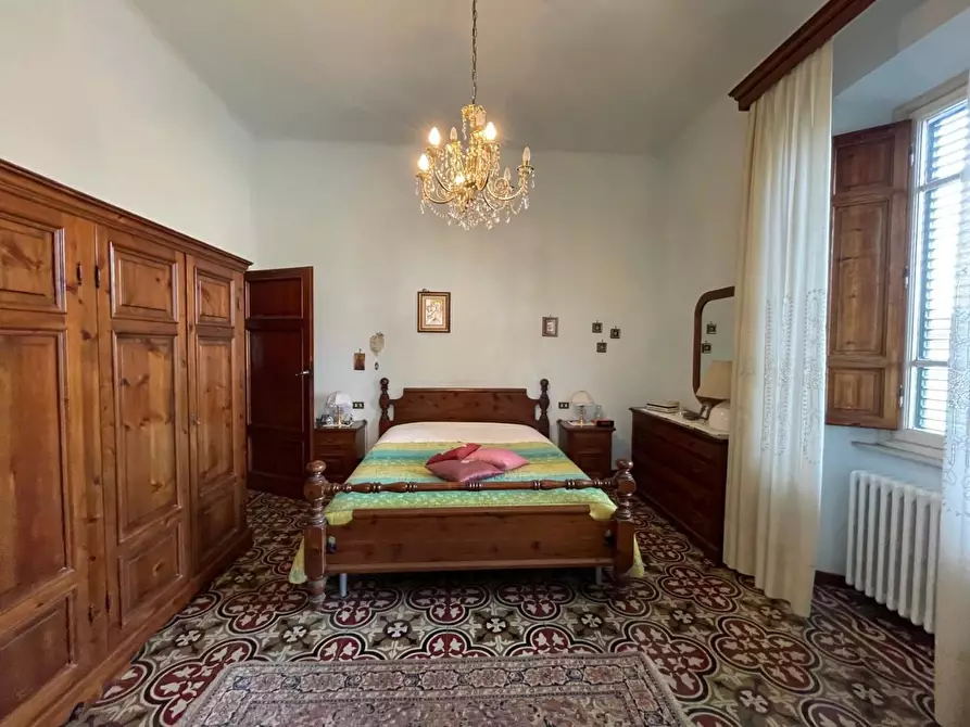 Immagine 19 di Villa in vendita  a Capannori