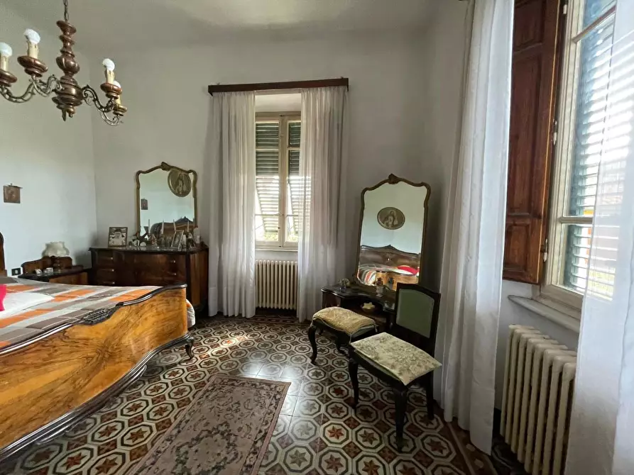 Immagine 8 di Villa in vendita  a Capannori