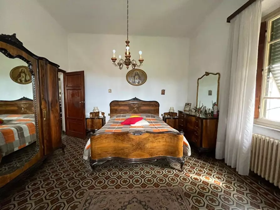 Immagine 6 di Villa in vendita  a Capannori