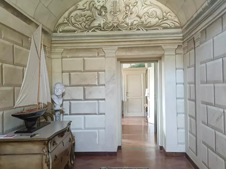 Immagine 25 di Villa in vendita  a Lucca