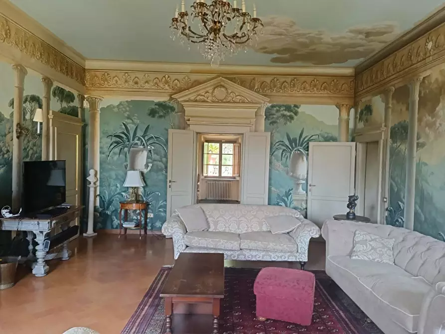 Immagine 28 di Villa in vendita  a Lucca