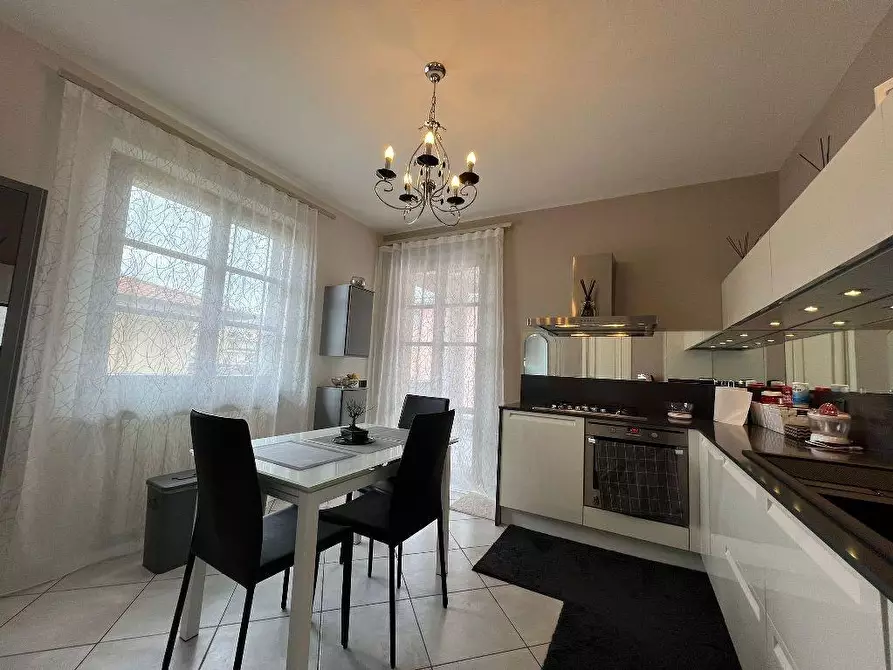 Immagine 8 di Appartamento in vendita  a Massa