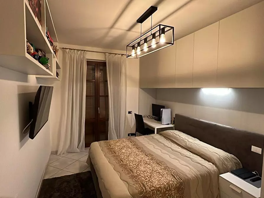 Immagine 11 di Appartamento in vendita  a Massa