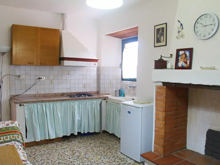 Immagine 10 di Appartamento in vendita  a Buti