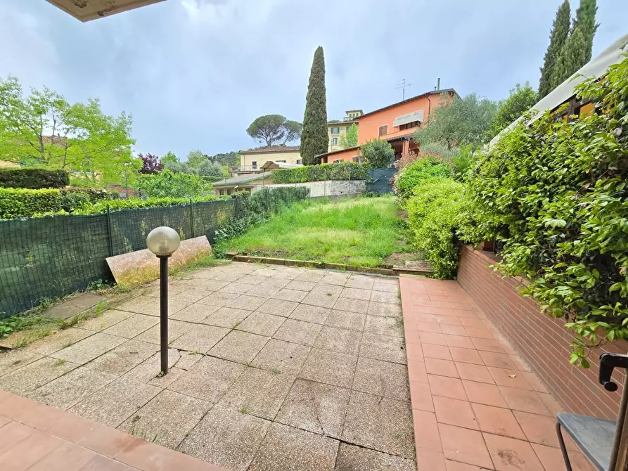 Immagine 1 di Villetta a schiera in vendita  a Montecatini Terme