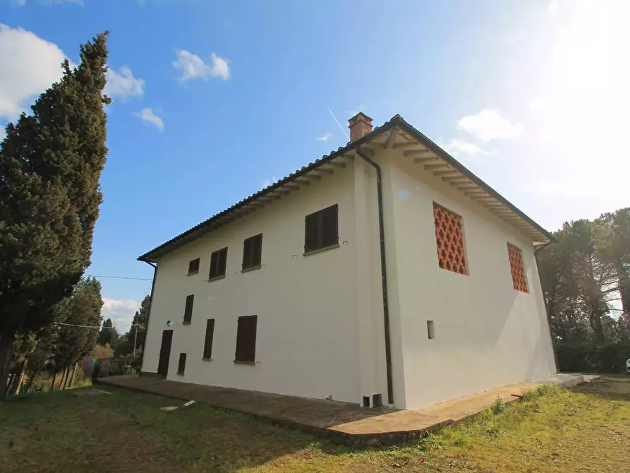 Immagine 9 di Casa colonica in vendita  a Vinci
